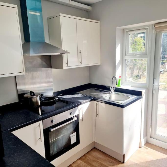 Stylish Apartment, Self Check-In, Ideal 4 Contractors, 25Mins To Gatwick Airport Thornton Heath Εξωτερικό φωτογραφία